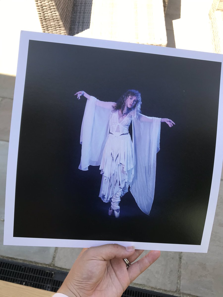 StandbackLiza's tweet photo. So happy to have received my new limited edition Bella Donna by @StevieNicks it really is beautiful !! #stevienicks #VinylMe #BellaDonna https://t.co/2LkVR1Ile9