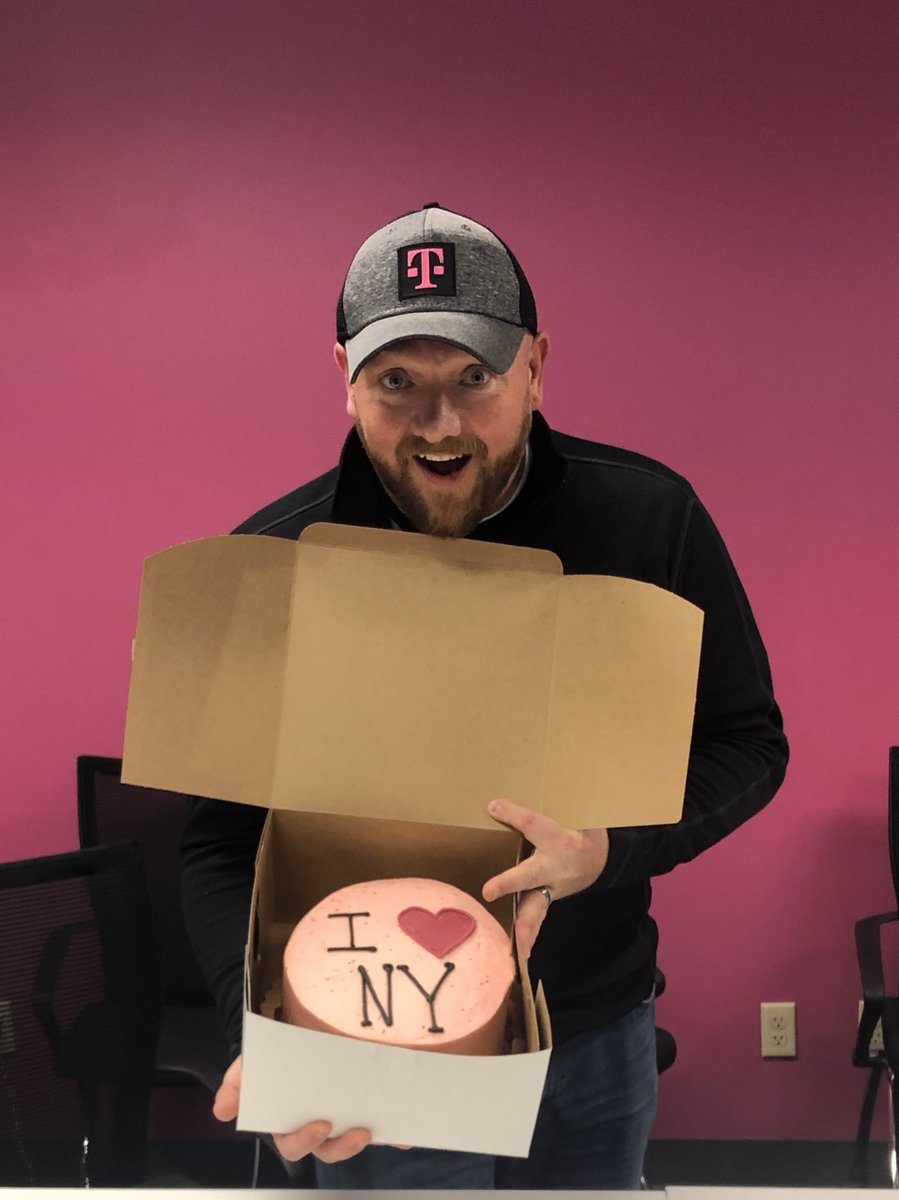 emilynellf's tweet photo. If you’re lucky enough to have @MagentaMarv in your life, you know how deserving he is of gratitude. Marvin, we appreciate your service, both in the military and beyond. Blessed to have you in the KAT fam! #CentralThanks #FirstandFast #startswithpeople #MilitaryAppreciationMonth https://t.co/jKKj7eAfy5