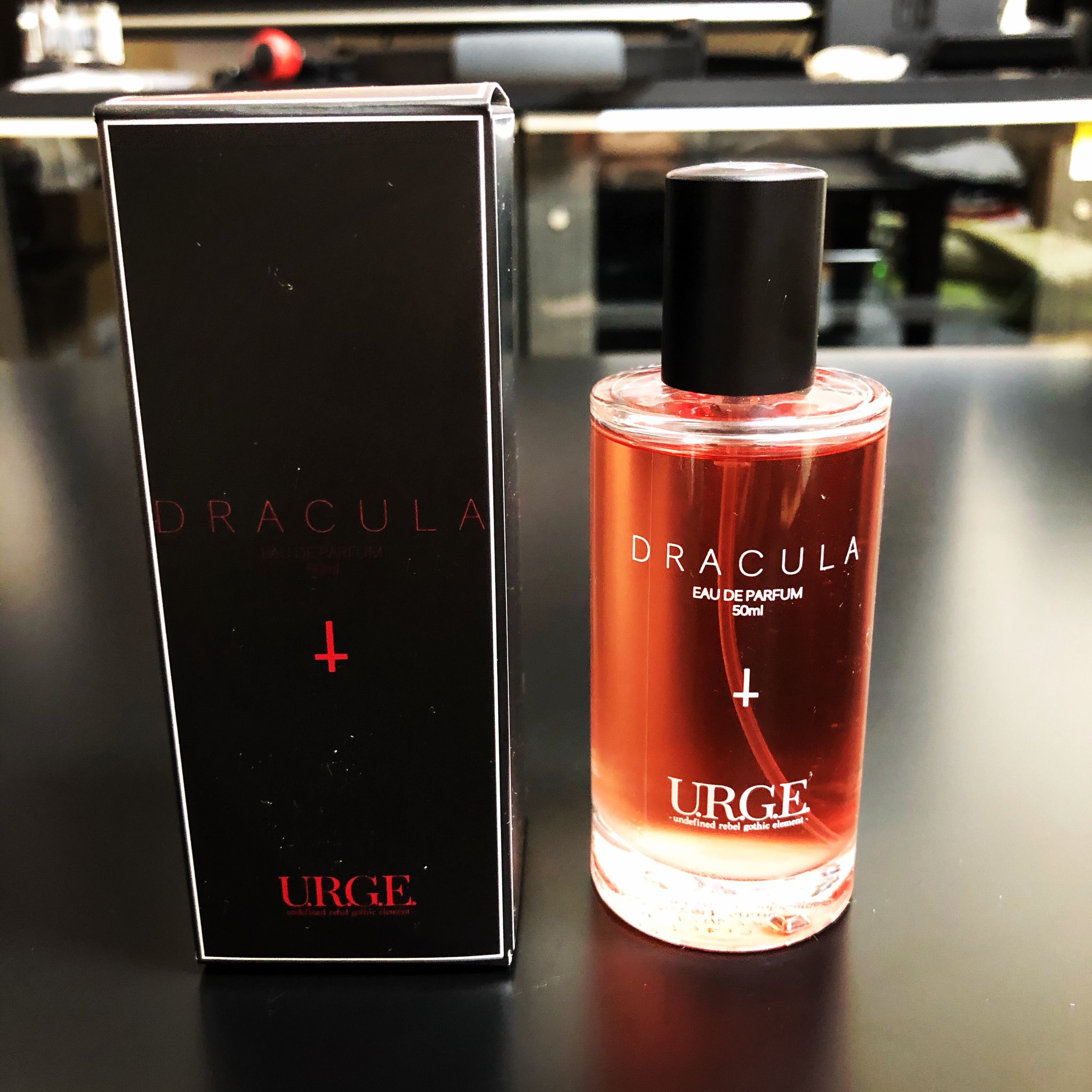 葉月 HAZUKI URGE DRACULA 香水 新品 lynch 【公式通販】