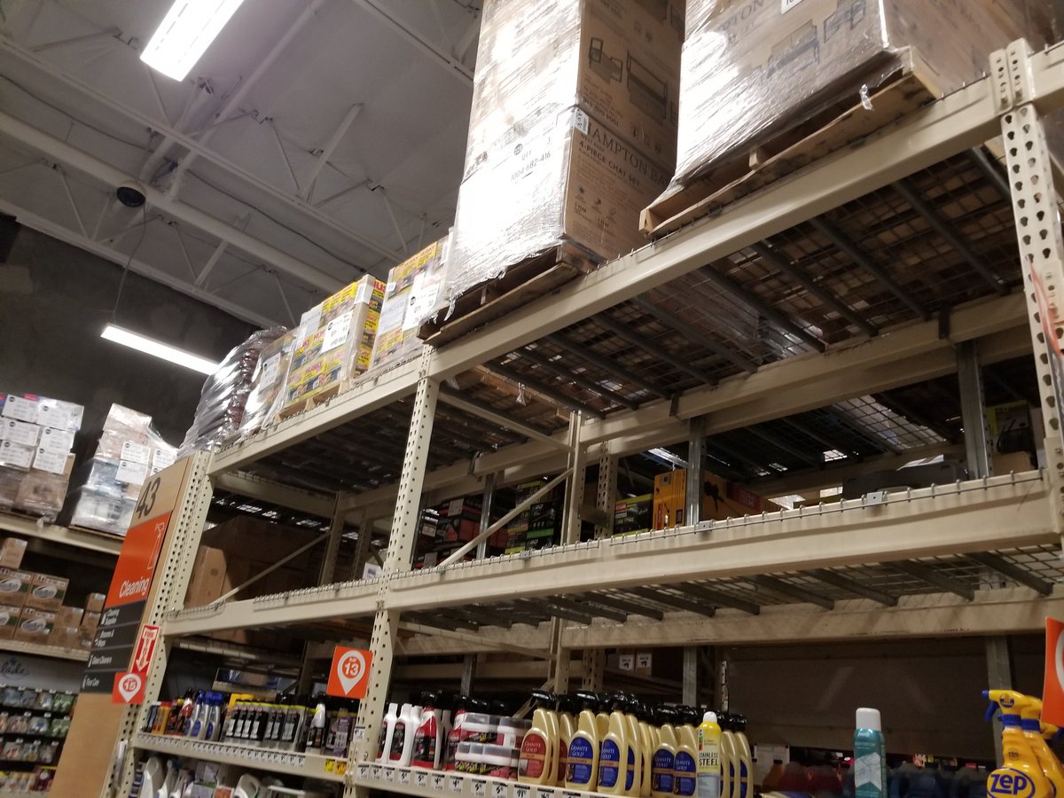 GaryLister9's tweet photo. HB6963 purging overheads, filling shelves, and getting ready for next wave of freight@downeypackerfan@StevenMousseau@RoyStrait https://t.co/WCEJ9YVrIQ