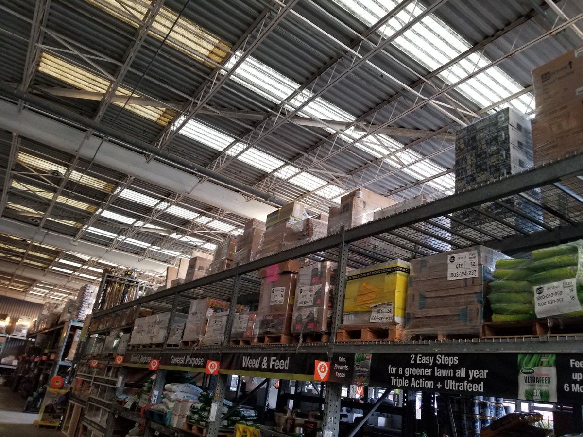 GaryLister9's tweet photo. HB6963 purging overheads, filling shelves, and getting ready for next wave of freight@downeypackerfan@StevenMousseau@RoyStrait https://t.co/WCEJ9YVrIQ