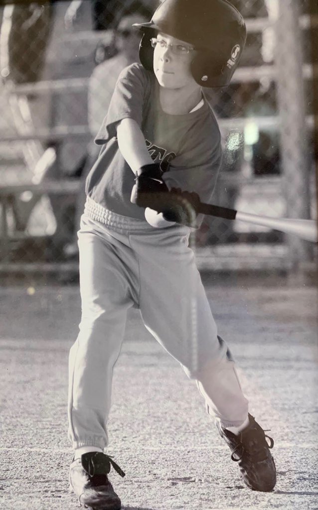 BaseballRoyals's tweet photo. Batting 8th, IF #15 Nate Harmon!

Solid infielder.  Versatile.  Can hit bombs 💣and bunt for hits.  

Exceptional teammate and dedication.  Bleeds baseball 🩸. Unwavering character.  Exemplary commitment.  Royal pride 💯⚾️

Thank you, @NathanDharmon! https://t.co/6AR2N8pCOU