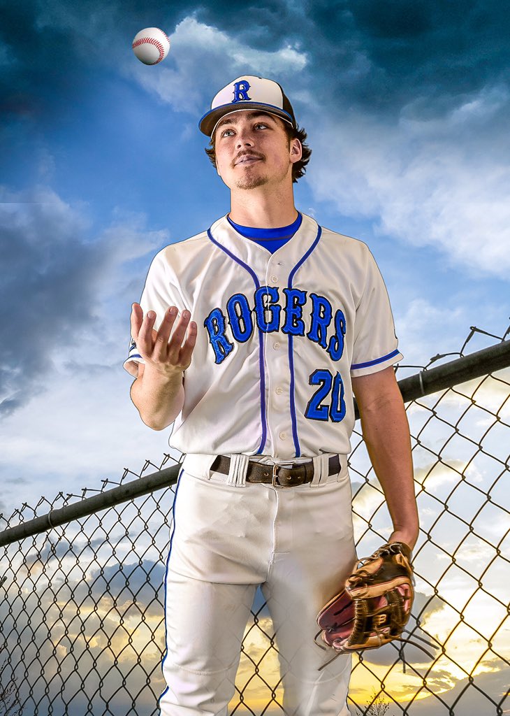 BaseballRoyals's tweet photo. Batting 8th, IF #15 Nate Harmon!

Solid infielder.  Versatile.  Can hit bombs 💣and bunt for hits.  

Exceptional teammate and dedication.  Bleeds baseball 🩸. Unwavering character.  Exemplary commitment.  Royal pride 💯⚾️

Thank you, @NathanDharmon! https://t.co/6AR2N8pCOU