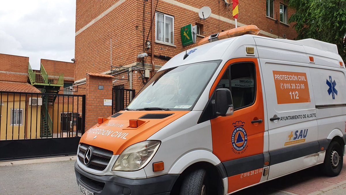 Aytodealgete's tweet photo. 👏👏👏 Gracias a Algete Fuel S.L., la gasolinera Repsol que abastece a los vehículos del Ayuntamiento de #Algete, por no cobrar el gasoíl de Policía Local y Protección Civil de los meses de marzo y abril https://t.co/LzDEpXaCZI