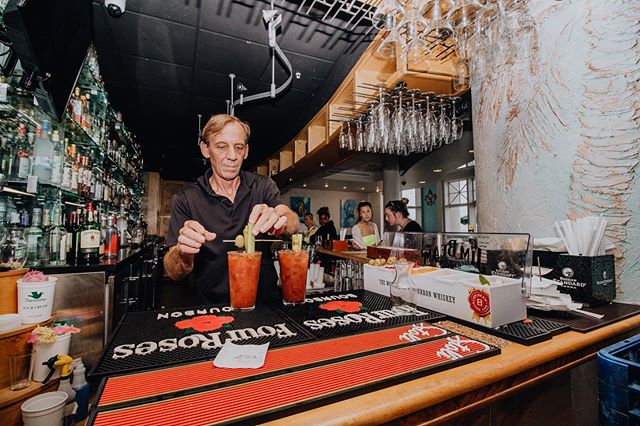 790gulf's tweet photo. It’s National Waiters and Waitresses Day! We love our team of servers and all they do to provide enjoyable experiences for our guests. Some of our servers wear a couple other caps here at 790, such as manager, bartender,…

📸 https://t.co/GQKYOMoocO via https://t.co/1KqHVPNMCM https://t.co/UtXOAxEOsU