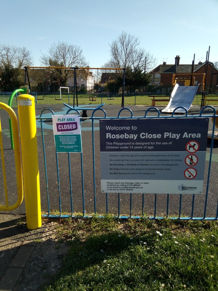 If you're heading to a park today 🏞️, remember to keep your 2m distance from everyone apart from those you live with. 

All our play areas and outdoor gyms remain close but our public spaces are open. 

Remember, it's still important to #StayAlert to stay safe.
