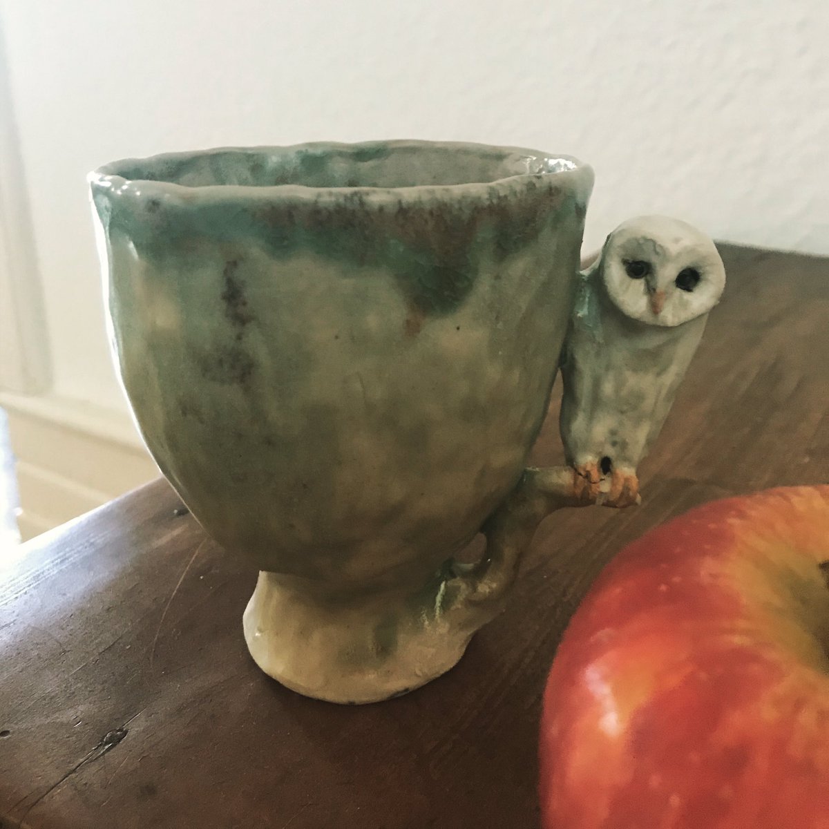 sakurabiscuits's tweet photo. #知恵の実 #フクロウ #49個目 #bird #mugcup  #049 for make to #onehundred #birdmug #coffeebreak 
#トリ #マグ #マグカップ #めざせ #100個 
#陶芸 #sakurabiscuit #トリマグ  #owl #ceramic #mywork #陶器
#おうちでカフェ https://t.co/xuAiCAfBei