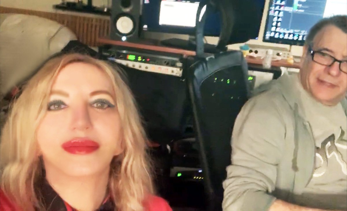 NadelParis's tweet photo. What snare? Can't u see I'm selfieing? Soon, new original! Replacing Janis Joplin cover. My bro: "U sound too much like her on this Move Over." Also: "It's a federal crime to withhold money from States w the purpose of interfering w the people's right to vote." #BidenHarris2020 ! https://t.co/jvjk6hawSL