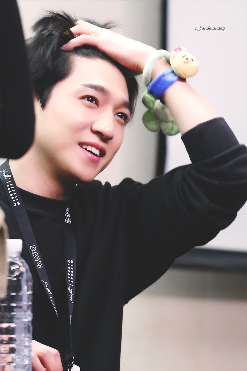 The way he flips his hair? Oho!!!  #Day6    #Sungjin