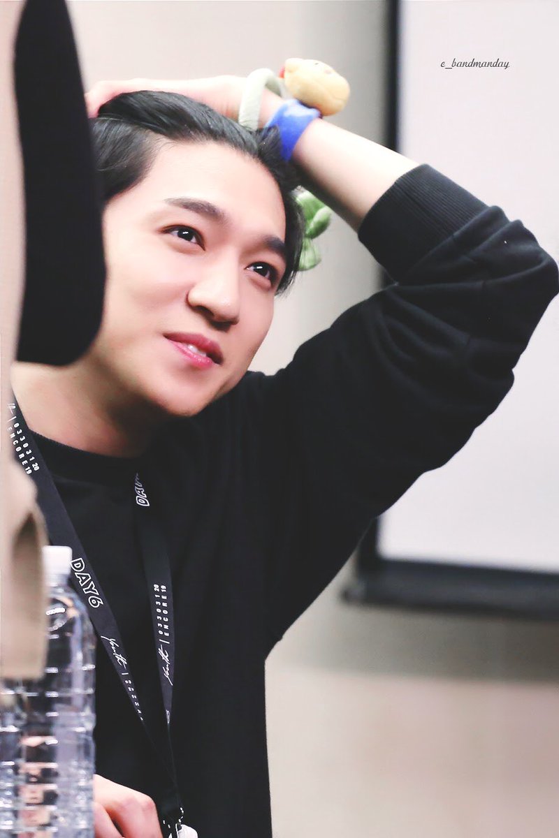 The way he flips his hair? Oho!!!  #Day6    #Sungjin