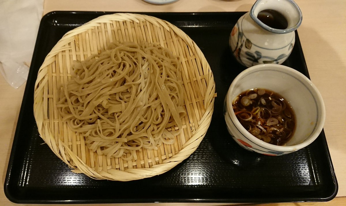 流浪 七夜 On Twitter 夕飯 外食 行きつけ そば処こぶし うどん市 今晩は 海老サラダ 小 盛り蕎麦 ２ 計1700円位を 溜まってるポイントカード2枚で 計700円 くらいに値引き W さっぱりした ぺたぁ Https T Co Wwggse4vuc