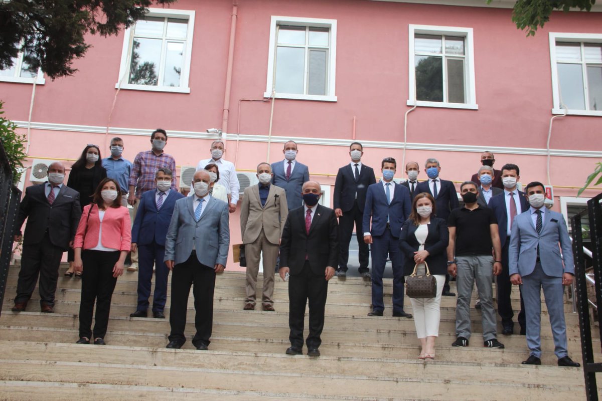 mebhbogm's tweet photo. Genel Müdürümüz Yusuf Büyük, tüm dünyayı ve ülkemizi etkisi altına alan Koronovirüs günlerinde Olgunlaşma Enstitüleri ve Halk Eğitim merkezlerinin çalışmalarını incelemeye devam ediyor. Kırklareli’nde hayat boyu öğrenme kurumlarını ziyaret ederek, incelemelerde bulundu. https://t.co/8oWPDIMHZB