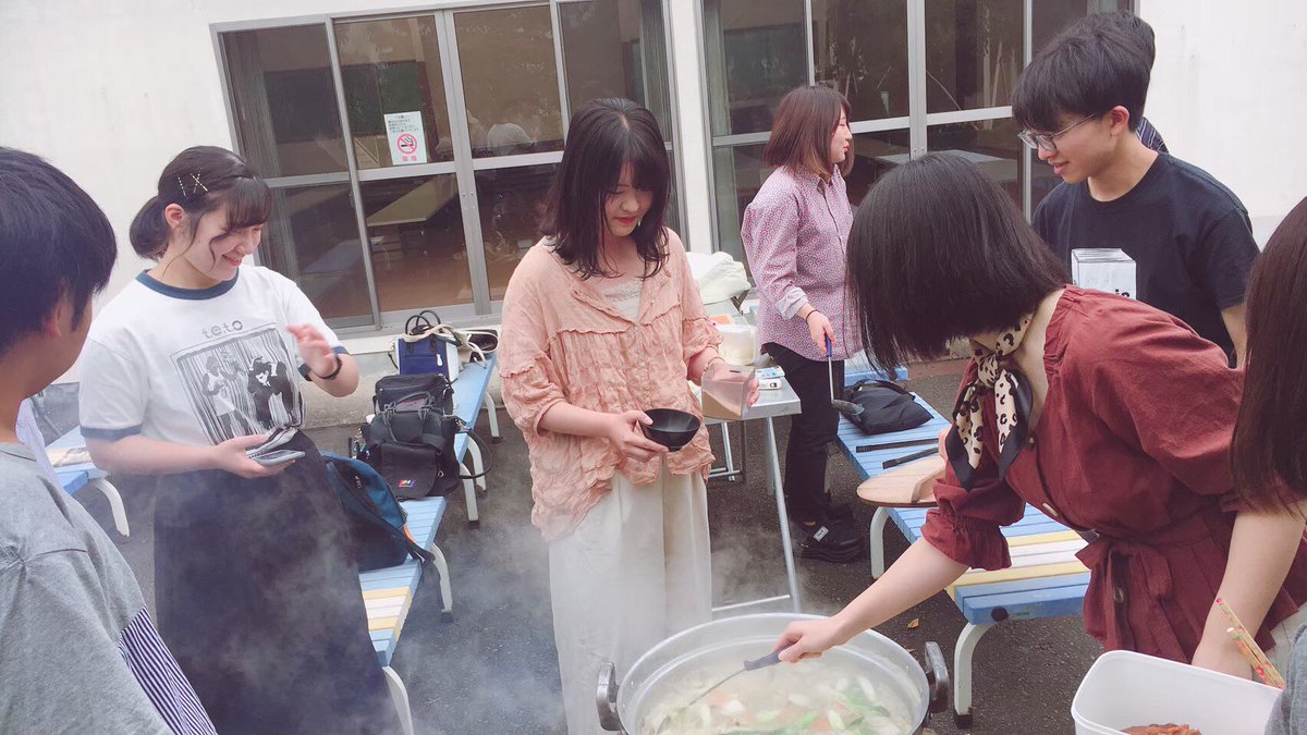 Greevia's tweet photo. ⭐イベント紹介⭐

〜芋煮会〜
秋くれば  
     みんなでやろう  
           芋煮会🍁

東北以外から来た人は初めてかも?!
ほっこりおいしい芋煮です🍲
昨年はベニーランドで行いました😊

 #春からMYU https://t.co/pYqRhuA61m