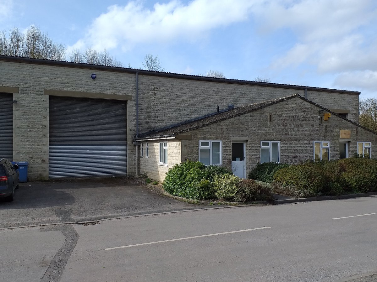 kurtsurveyor's tweet photo. UNDER OFFER
Unit 2 #SpringMill #Nailsworth 2000sft light industrial unit.
Under offer within 2 weeks of going to market.
Call to see how we can help you 01452 380064 https://t.co/BLdqdPpliq