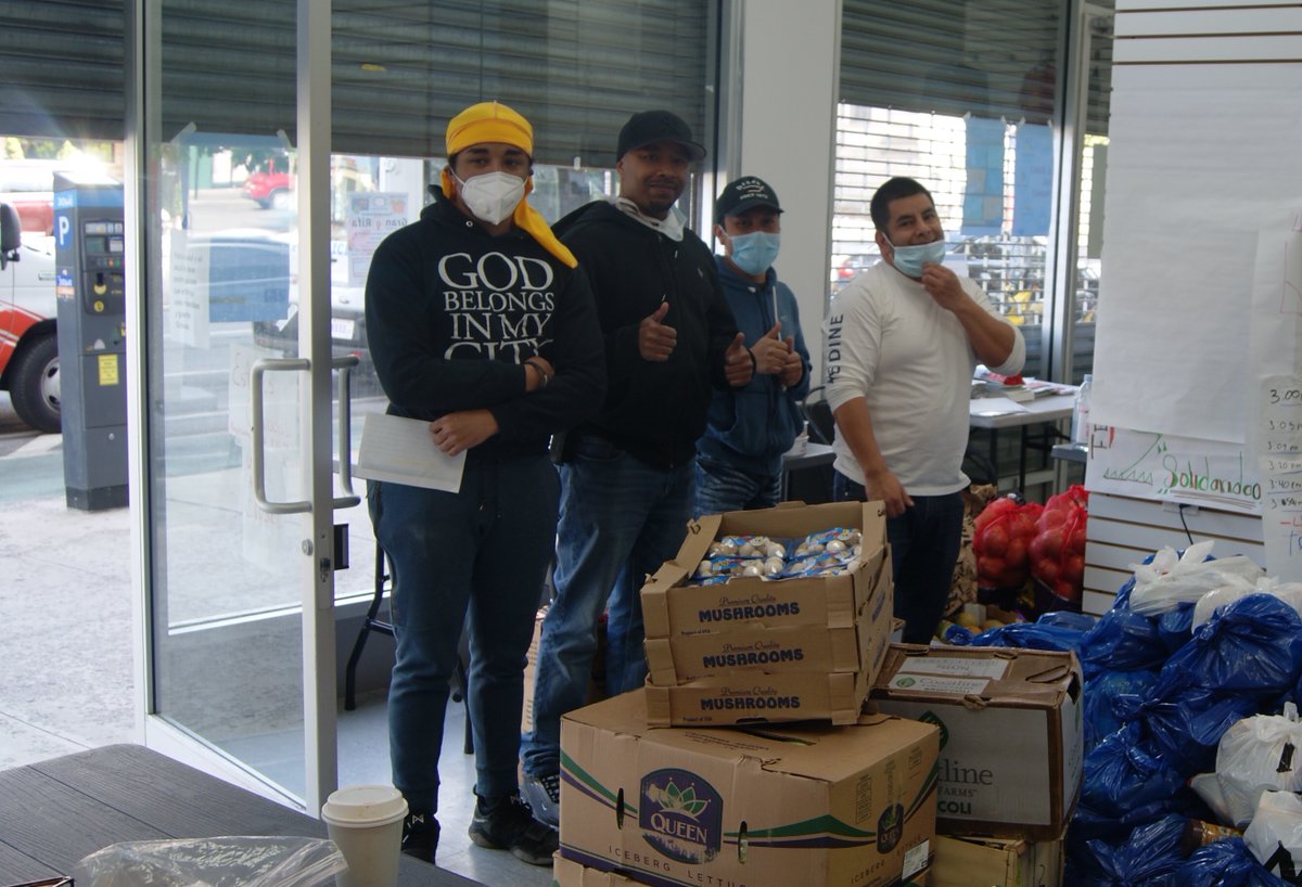 @workersjusticep is enormously grateful to @LosSures #TheBX @CathCharitiesNY Red Hook Terminal for making possible grocery bags for #Trabajadorxs #Esenciales who live and work in #Williamsburg #SunsetPark #Bensonhurst. This is what solidarity looks like!