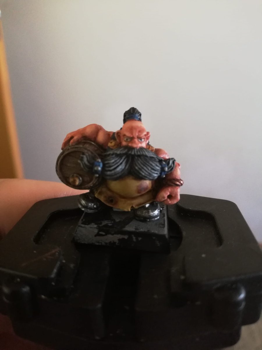 tercioinvicto's tweet photo. #diaderetro así lleva Luís su dotación del cañón #enano #goldenterciata 
#grangoldenterciata 
#painting 
#paintingminiatures 
#PaintingWarhammer #WarhammerCommunity
#paintingminis 
#ageofsigmar 
#aos 
#dwarf
#citiesofsigmar 
#warhammer 
#warhammefantasy 
#the9thage 
#Tercistas https://t.co/O3lR7QWzcG