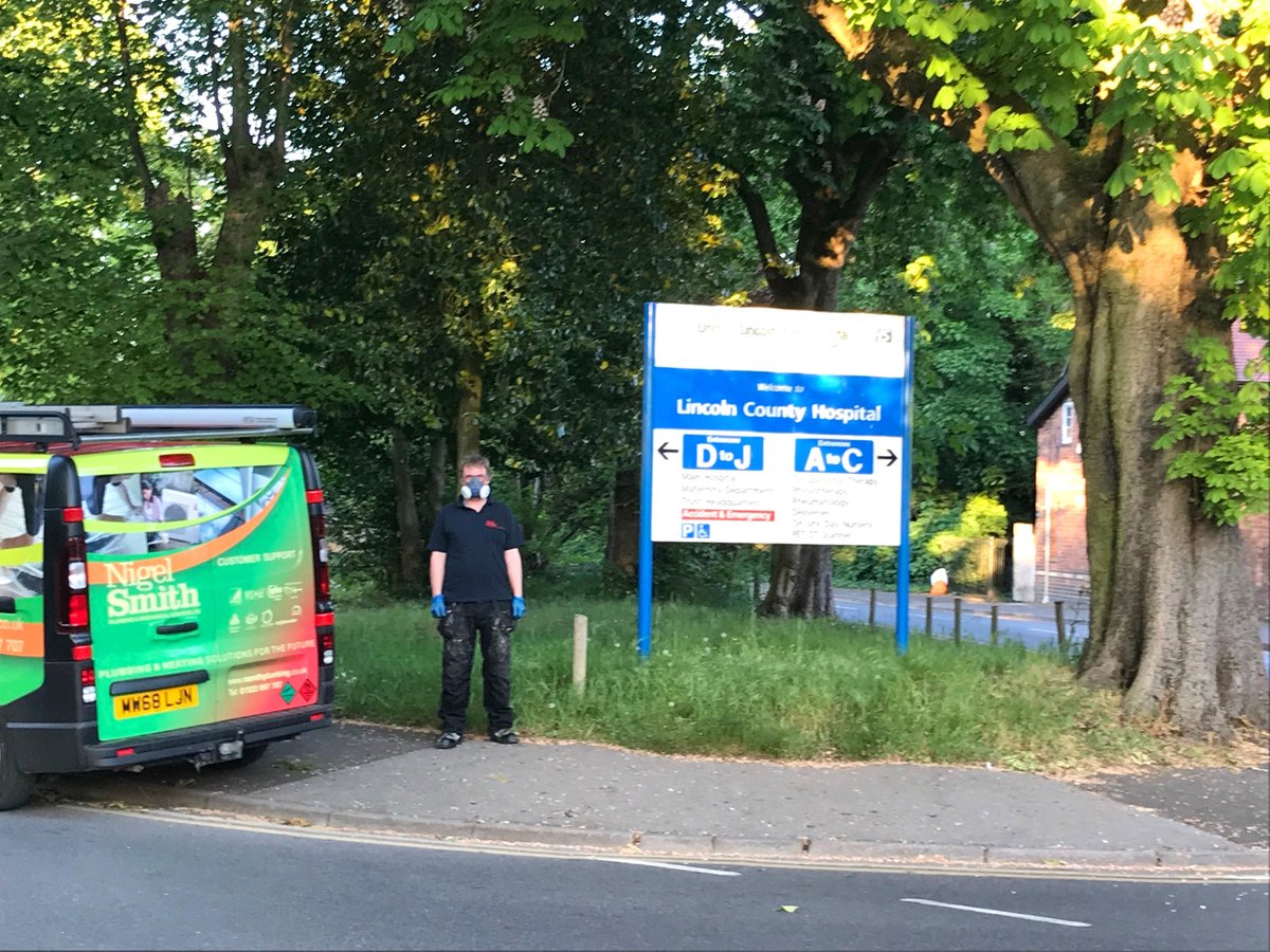 💙 VERY PROUD 💙
To be part of a small cog that keeps the #NHS turning! The Nigel Smith Plumbing Team on call-out last night at #Lincoln County Hospital, making sure all their services are working during these challenging times 👨‍🔧 #Covid_19 #Lincolnshire #Plumbing #Heating