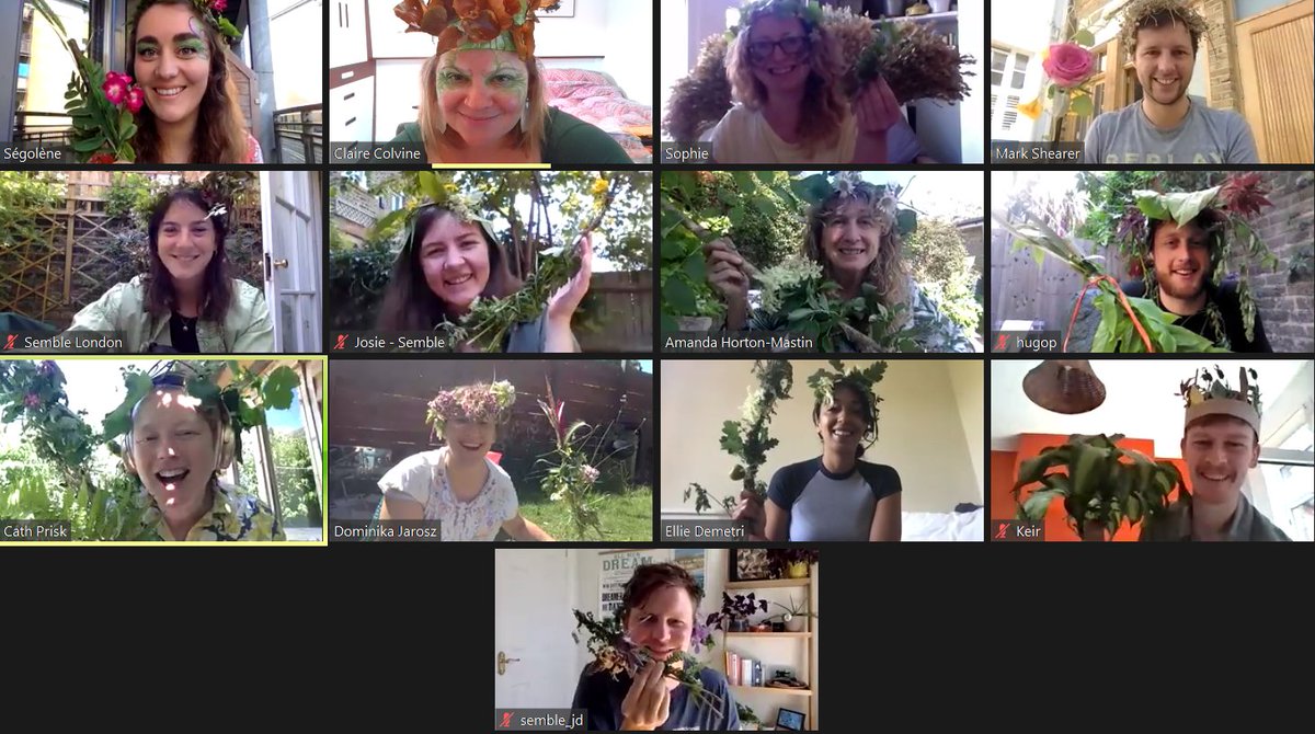 OutdoorClassDay's tweet photo. The @SembleUK team made nature crowns and story sticks this morning to celebrate #OutdoorClassroomDay!

How are you connecting with nature today? #PlayfulNature https://t.co/xk0IvIaCZy
