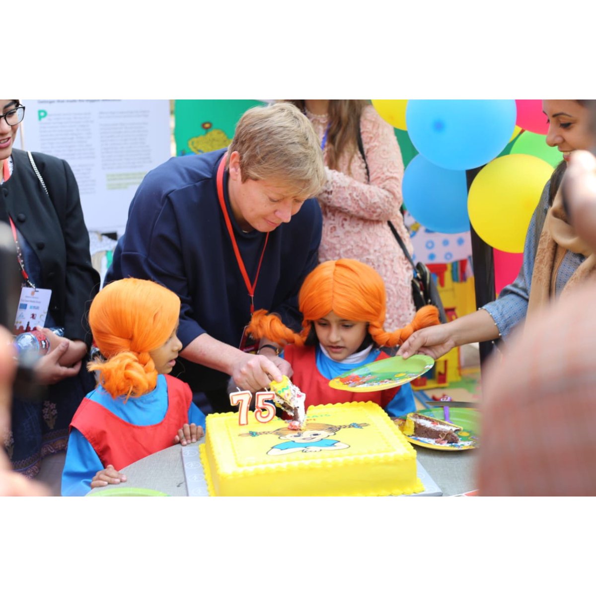 SwedeninPK's tweet photo. HappyBirthday, Pippi Longstocking!🥳
The strongest girl in the world, turns 75 today. 💪
👇#Throwback to her birthday celebration in 🇵🇰 earlier this year.
#CongratsPippi #SwedeninPakistan https://t.co/jQgvzIaTWq