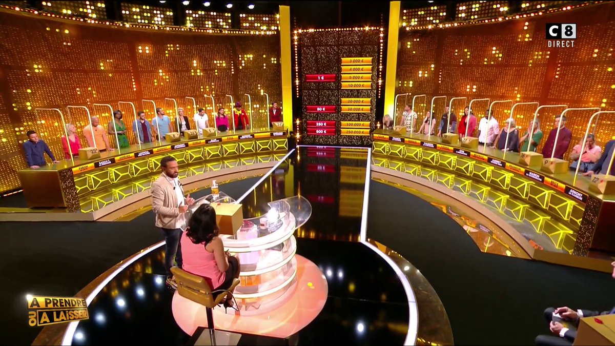 APOALofficiel's tweet photo. 🚨🚨🚨 Vous avez envie de jouer pour gagner jusqu’a 250 000 euros dans #APOAL ?
Inscrivez-vous par mail 📩
candidat.apoal@endemolshine.fr
En indiquant nom/prénom/téléphone/ville de résidence/adresse mail/profession et en ajoutant une photo récente 😉 https://t.co/2AqlHnnVBh