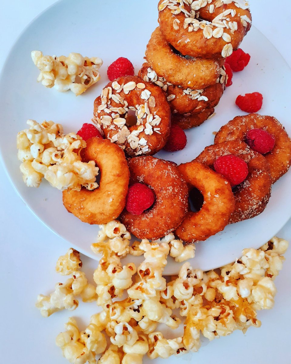 Doughnuts with caramel popcorns