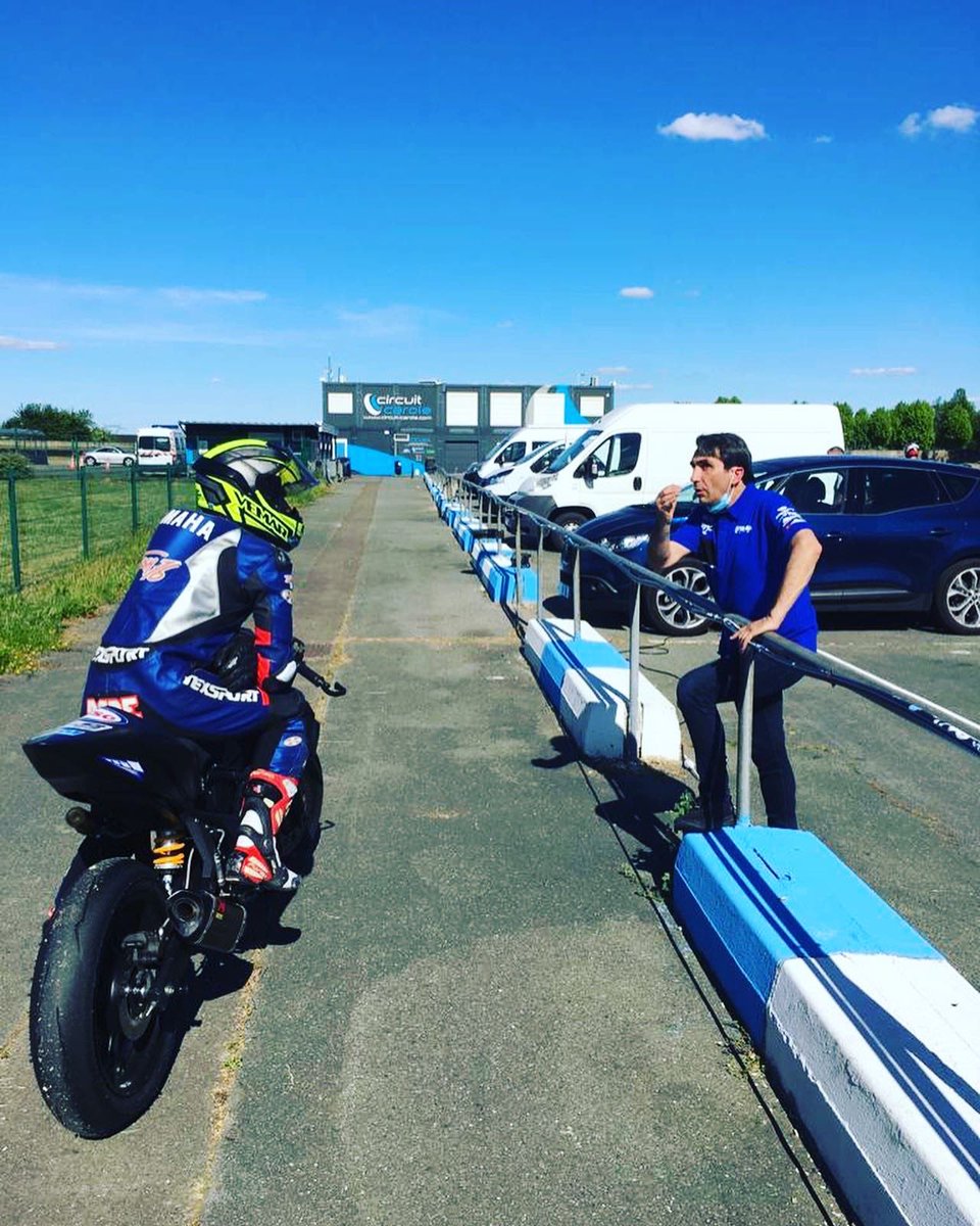 Fin de deux jours d’entraînement sur le Circuit Carole. En bonus, <a href="/guyot94/">Christophe Guyot</a> du <a href="/GMT94/">GMT94 Yamaha</a> en bord de piste pour me donner des précieux conseils ! 

Que demander de mieux pour une reprise ? 😁🔥 — à Circuit Carole.