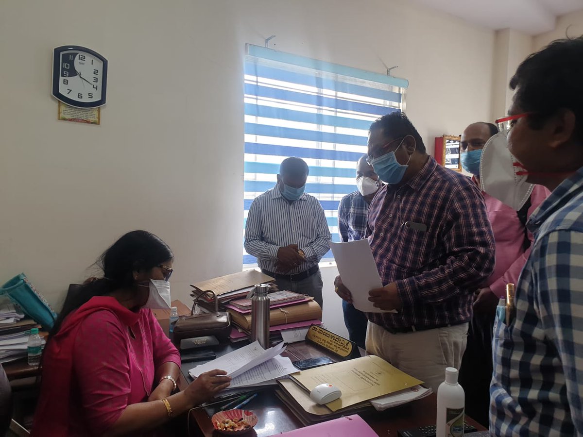 AfiKarnataka's tweet photo. #JusticeForKarnatakaAyushDoctors ,Memorandum from Bengalooru rural 
@BSYBJP @CMofKarnataka @sriramulubjp @AyushKarnataka @nimmasuresh @prajavani @Vijaykarnataka @KannadaPrabha @VishwavaniNews @tv9kannada @suvarnanewstv @publictvnews https://t.co/wT70Jmqhc3