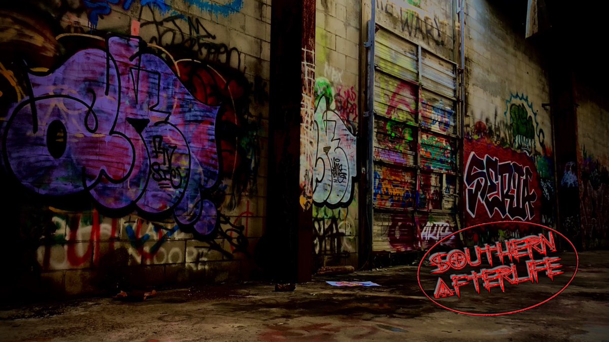 southernaftlife's tweet photo. upcoming video location with my boy @carlosthefam Video coming Saturday!! #exploreflorida #paranormalinvestigator #haunts #abandonedplaces #abandonedphotography #decay #slaughterhouse #spooky #dangerous #demon #evp #portalbox #saptv #southernafterlife #youtuber #youtube #urbex https://t.co/zRzfsUhh73