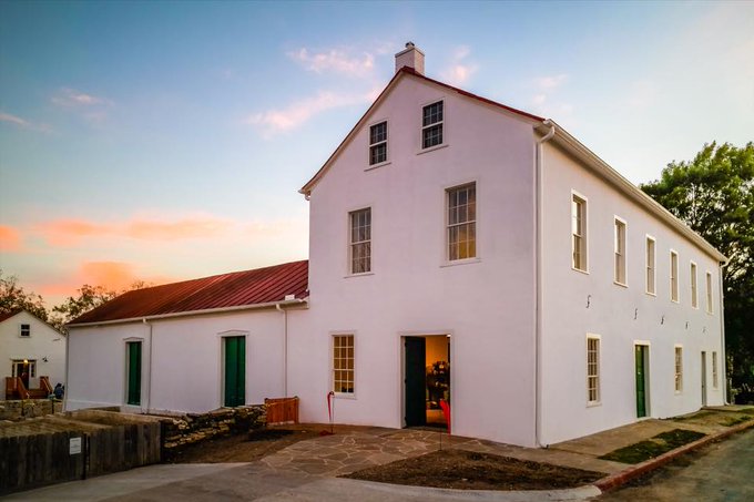 The industrial history of our Landmark Inn State Historic Site in Castroville began in 1854 when John Vance sold the lower portion of his property along the Medina River to be constructed into a dam, gristmill, and cotton gin. 

Learn more: ow.ly/SLVq50yC1k6