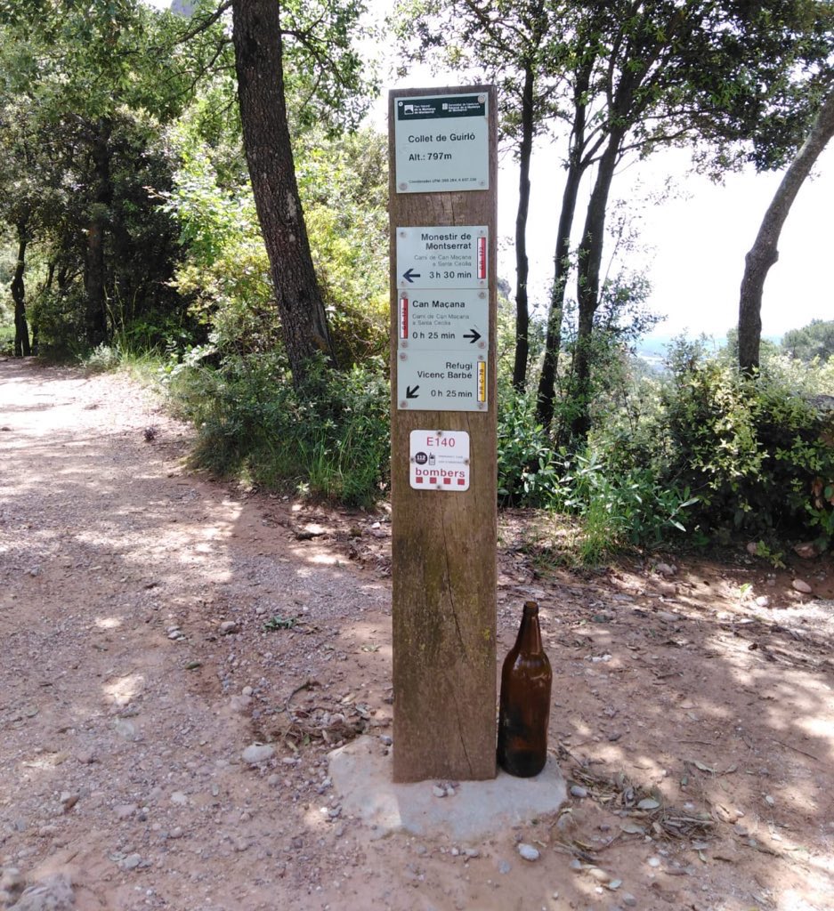 PNMontserrat's tweet photo. És això el que ens volem trobar amb el retorn de l'accés als espais naturals? És aquesta la petjada de l'ésser humà? Això és el que ens espera? https://t.co/9kKuUuivdS