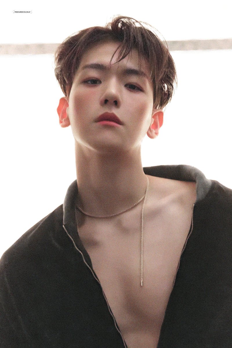 ba_suwan's tweet photo. Baekhyun : กลับด้อมได้แล้ว -3-
Me : กลับแล้วค่าาา..// 
ป๊าเขามาตามกลับด้อมแล้วนะแอ๋วทั้งหลาย  😍❤
#BAEKHYUN https://t.co/0jTH3p57cU