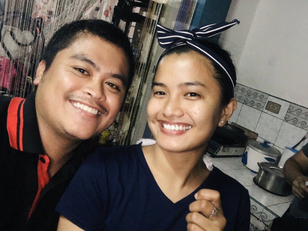 gonzaleszedric1's tweet photo. Catching up with friends!
#2011
#SCHOOLFORMS https://t.co/s5rPuwKDT1