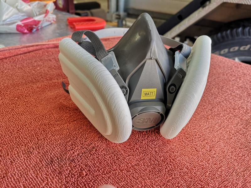 3dpsa_org_za's tweet photo. CALLING ALL CAPE TOWN 3D PRINTERS: We are partnering up with Groote Schuur Hospital to produce filter covers for frontline doctors - If anyone would like to get involved, please join our community here: https://t.co/AXmJRxGrGU https://t.co/qrzkmfidLs