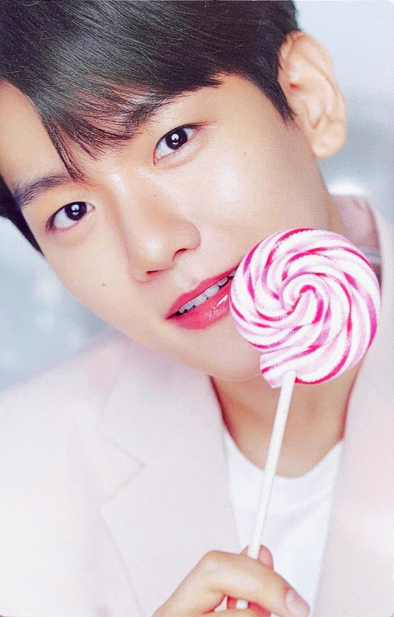 quinsehun's tweet photo. #BAEKHYUN x TirTir photocards (edits) https://t.co/CjBOF5IBJD