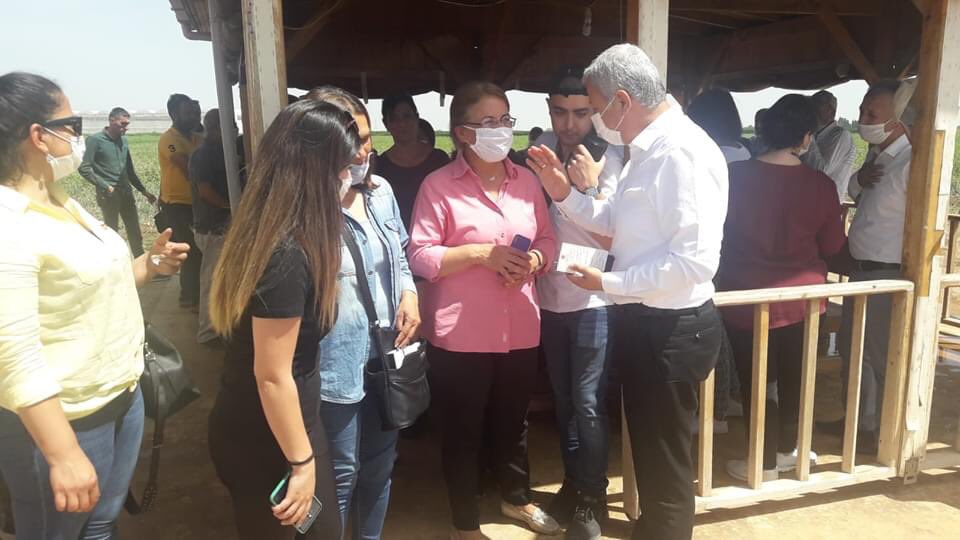 Hseyingmen4's tweet photo. ♦️Sarıçam İlçe başkanlığımız  programı dahilinde,  çiftçi ve köylülerimizle bir araya geldik.Millet Vekillerimiz ile birlikte Baklalı köyünde çiftçi ve tarım işçilerimizin sorunlarını dinledik https://t.co/I1J4KZTPm0