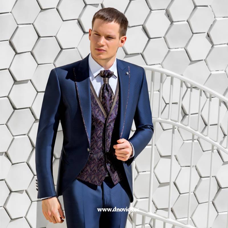 DNovios1's tweet photo. Son los complementos como el chaleco lo que hacen distinguido al novio.
#wedding #bodas2020 #bodasvalladolid #trajenovio #trajepadrino #alquilerchaque #bodassalamanca #bodassegovia #bodaszamora #vestidodenovia #noviasespaña #bodasespaña #noviasvalladolid #pronovias #rosaclara https://t.co/x0K0DiFHuG