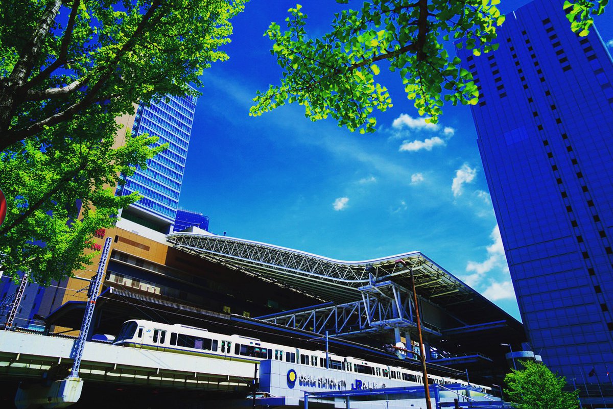kimustagram7's tweet photo. 久しぶりに撮りました
もうちょっと自分の腕諦め始めてるけど
#ファインダー越しのわたしの世界 
#写真好きな人と繫がりたい 
#写真撮ってる人と繋がりたい 
#大阪駅 https://t.co/CU0T2EmZwC