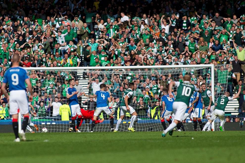 HibernianRetro's tweet photo. #ThatDayInMay David Gray in the 9οΈβ£2οΈβ£nd minute headed home to score the winner π https://t.co/iCnYArcNuT