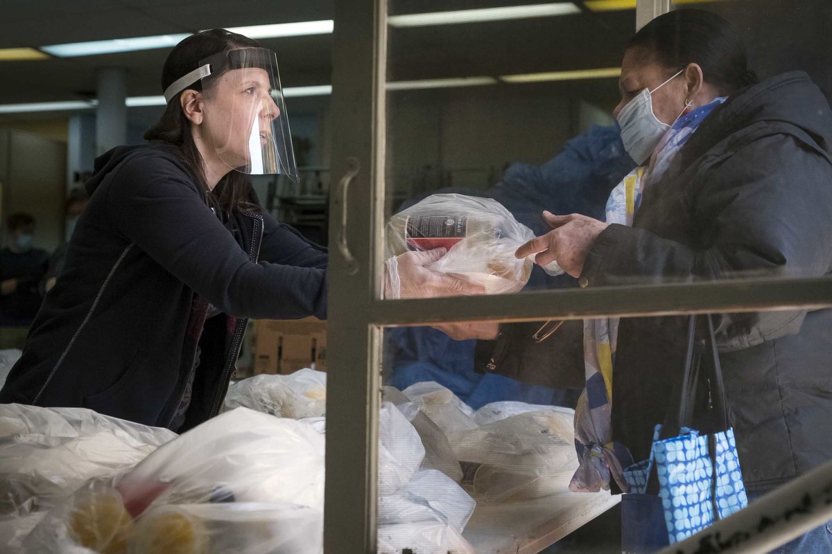 Free meals are available to all New Yorkers at over 400 <a href="/NYCSchools/">NYC Public Schools</a>! Find the one closest to you: schools.nyc.gov/freemeals