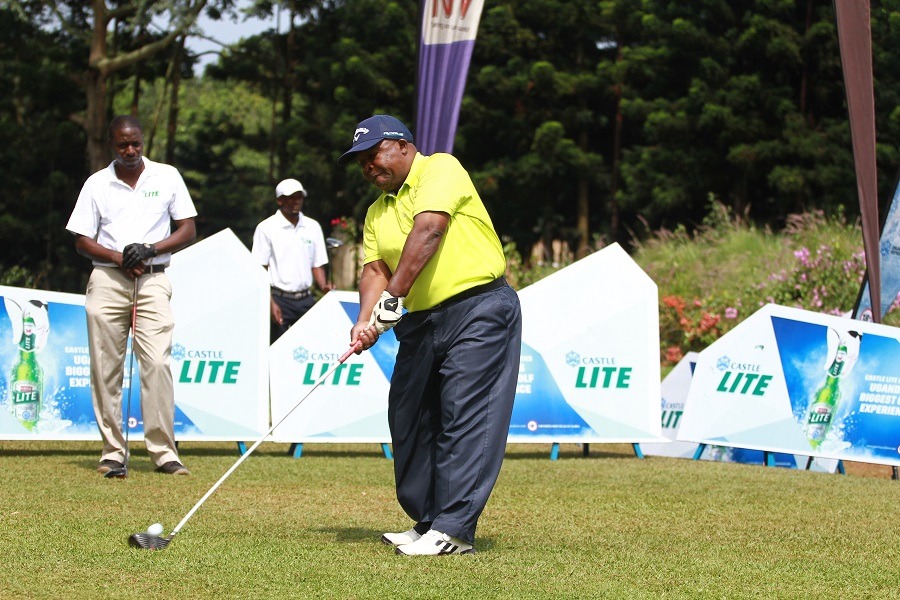 TonyGlencross's tweet photo. Golf is perhaps the easiest sport for social distancing measures to be implemented and therefore a good place to start with to resume sporting activities in the country.  #ResumeGolfUG @golfunion Photo cred: @KampalaPost 
c.c @ntvuganda @933kfm @The_EastAfrican @Monitor_Sport https://t.co/CUunEQWO6O