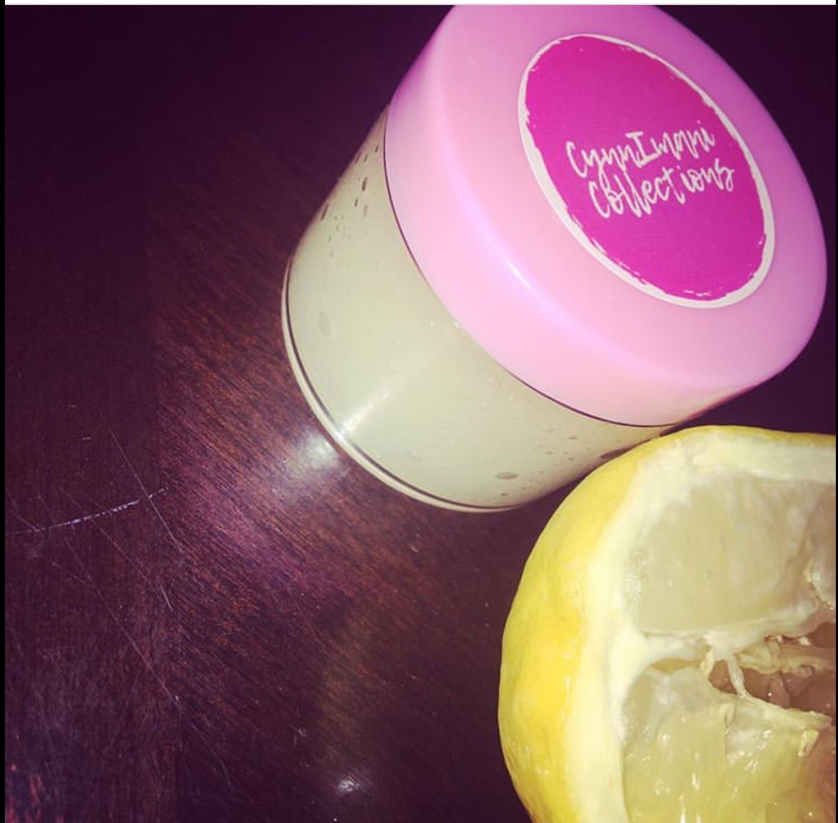 badgaltrxll's tweet photo. Any smokers out there! 👀 if you have black or purple lips I have the best scrub for that🤣🙌🏾 the lemon helps to lighten the lips😋 try it for only 13$ that’s including shipping💪🏾
https://t.co/KUcumg8NJh https://t.co/29nSEMn0ef
