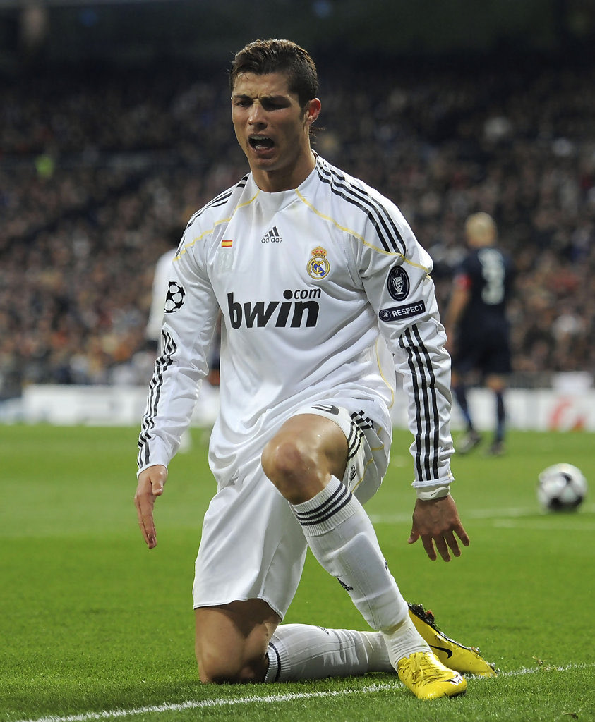 UCL 2009-2010: Ronaldo joins Real Madrid with others great players like Benzema, Kakà, Alonso and Albiol. The first UCL campaign with Real is a big failure: out vs Lyon, round of 16. Ronaldo has a terrible game in France and a decent one at Bernabéu, but his goal is not enough.