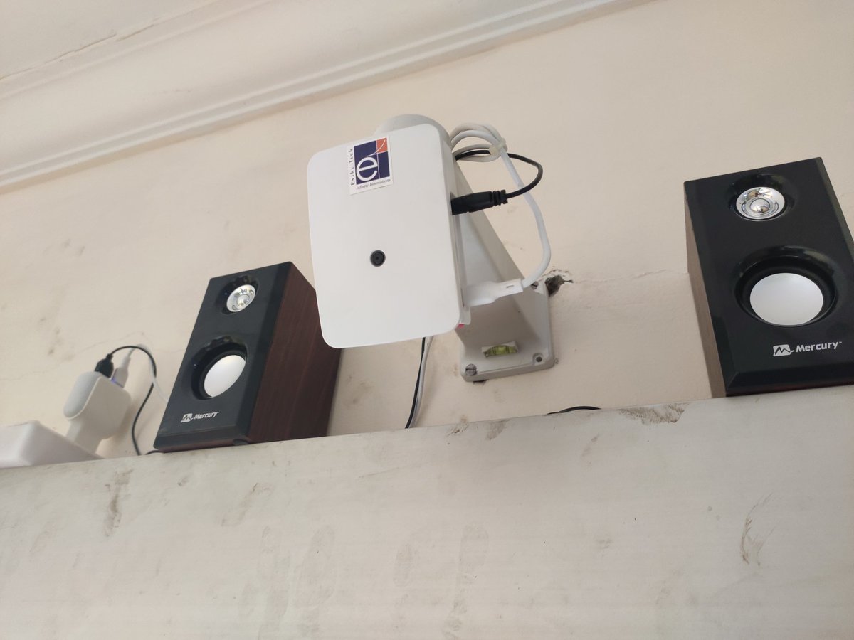 MoorthiKanagara's tweet photo. Social Distancing Alert Device- SDAD installed at a Factory Entrance.. A Good Response from Customer #enthutech #sdad # ai #covid19 #socialdistance https://t.co/A2KM184hCB