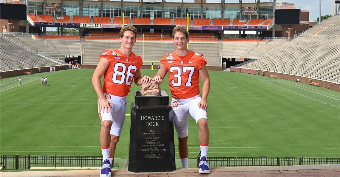 ClemsonTigerNet's tweet photo. Kirk Herbstreit trusts #Clemson to do what's right for his sons: https://t.co/AUVFXORwLL https://t.co/Tn205aUwGr