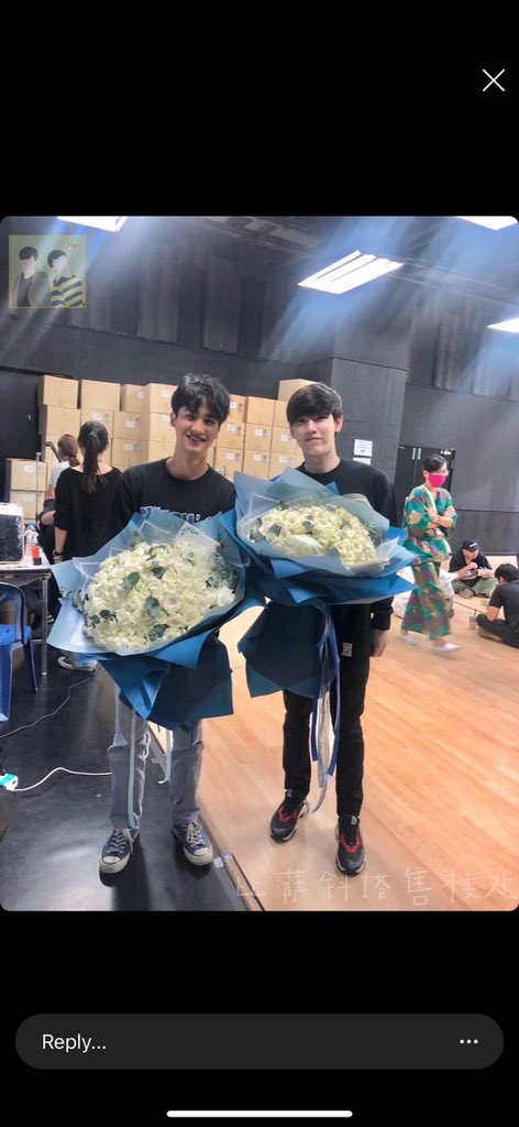 ElwingLeeee's tweet photo. 虎鲸与北极熊的相遇，产生了世界上最努力最吊的一群人——polca💙💕
 #LoveLetter2TayNew https://t.co/Royd6G1GbV