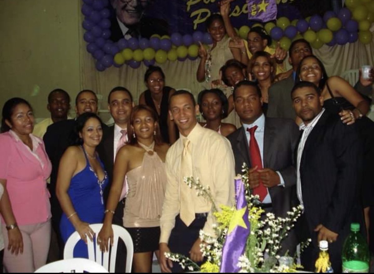 ferreras_carlos's tweet photo. #TBT Identifique los personajes 👇#CarlosFerreras #Vota5 https://t.co/nQTlI9JXov