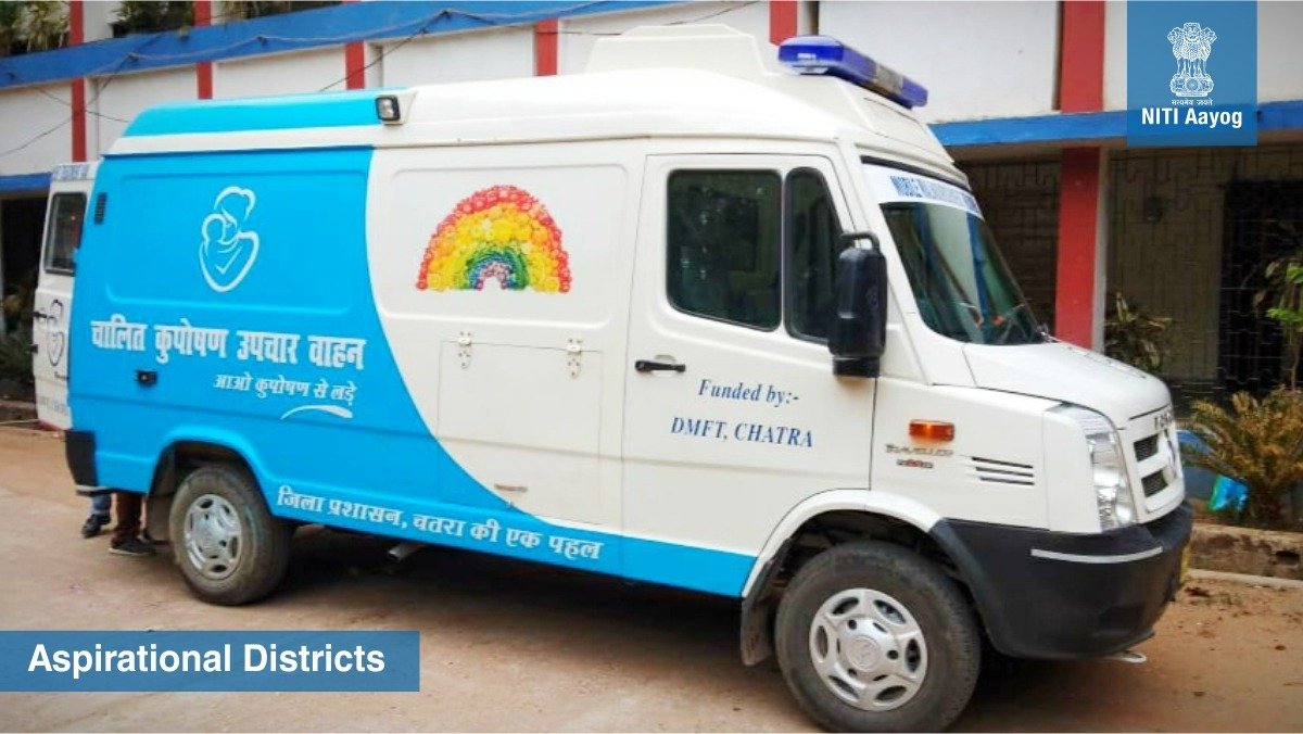 NITIAayog's tweet photo. ये तो आशा की लहर हैं
ये तो उम्मीद की सहर हैं I

Administration of #AspirationalDistrict Chatra has initiated a Mobile Malnourishment Treatment Van (MTV) to take the Malnourishment Treatment Centers directly to the village level and cater the services to the children in need. https://t.co/5jSNdK0Yun