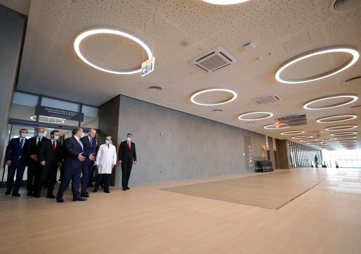 Binali Yıldırım (@by) on Twitter photo Hayaller, Cumhurbaşkanımız <a href="/RTErdogan/">Recep Tayyip Erdoğan</a>'ın liderliğinde birer birer gerçeğe dönüşmeye devam ediyor.
Avrupa'nın en büyüğü, Başakşehir Çam ve Sakura Şehir Hastanesi ülkemize ve milletimize hayırlı olsun. 🇹🇷 Hayaller, Cumhurbaşkanımız <a href="/RTErdogan/">Recep Tayyip Erdoğan</a>'ın liderliğinde birer birer gerçeğe dönüşmeye devam ediyor.
Avrupa'nın en büyüğü, Başakşehir Çam ve Sakura Şehir Hastanesi ülkemize ve milletimize hayırlı olsun. 🇹🇷