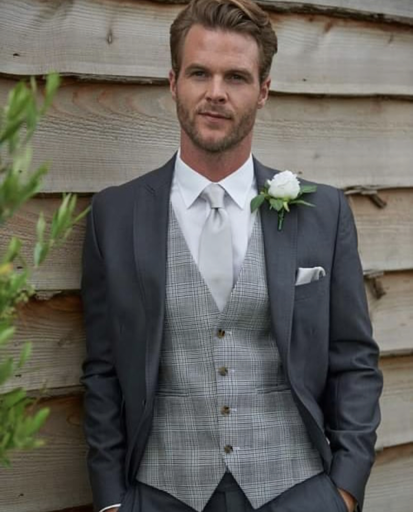 GavinScottSuits's tweet photo. Not booked your suits yet? Looking to hire? Only £10 deposit per person required. We stock all our own suits.
.
.
#weddingsuithire #suithire #weddingsuit #weddinginspiration #peakyblinders #groomsuits #suitsupply #gavinscottmenswear #suitsnortheast #promsuits #slimfitsuits https://t.co/M9763HBny9