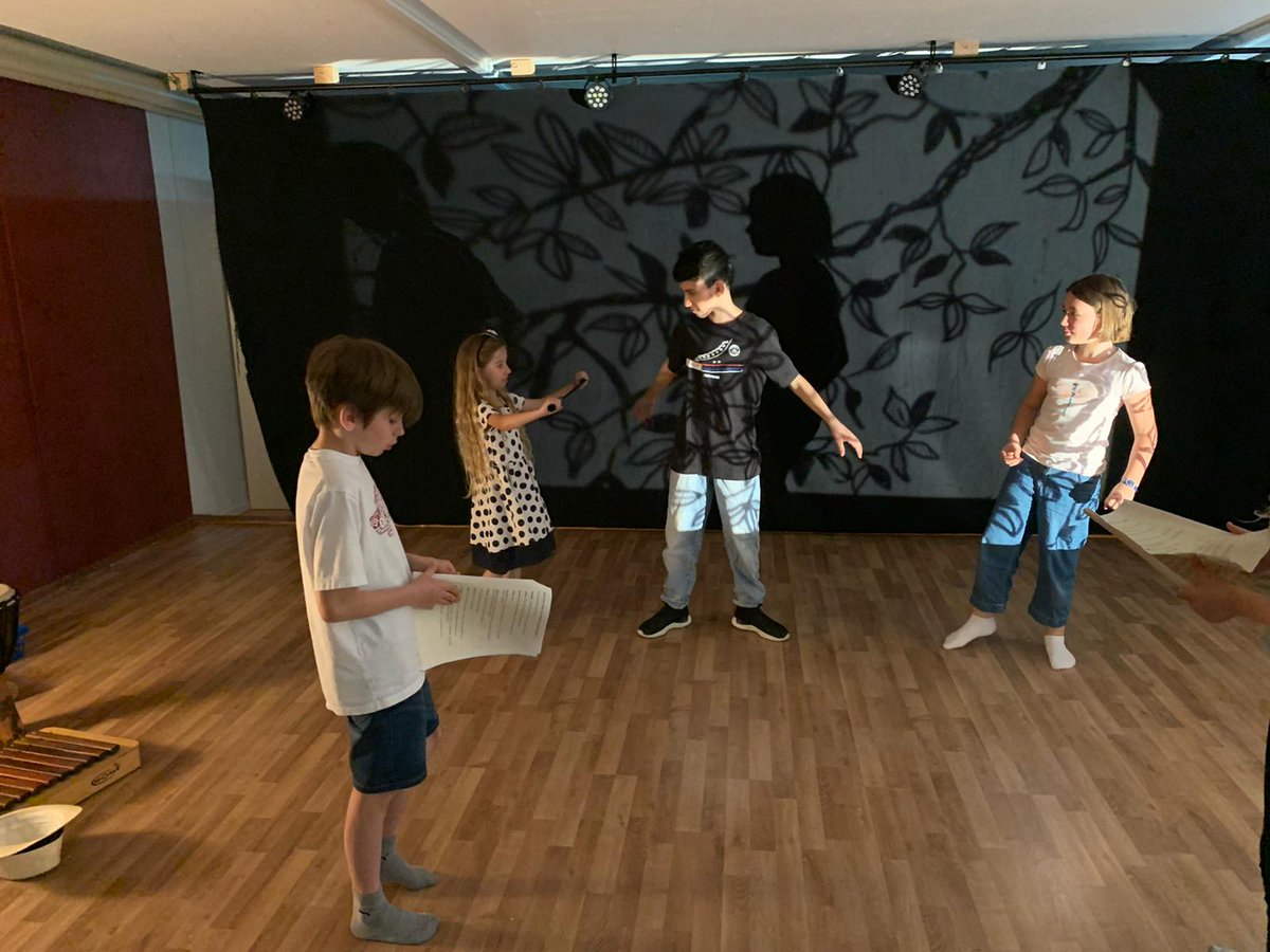 Upper Primary students were hard at work yesterday rehearsing their production of "Escape from the Fantastic Zoo"...and we cannot WAIT for the performance coming soon!
#performance #theatre #iscs